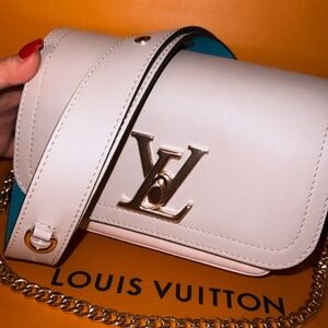 Louis Vuitton Lock Me Tender